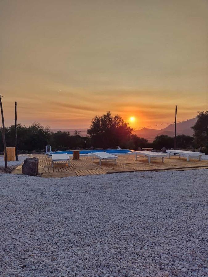 Pasare Glamping_Anglonaruralexperience Hotel Perfugas Ngoại thất bức ảnh