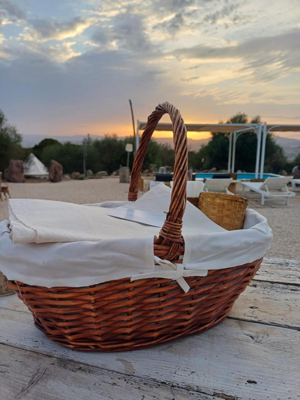 Pasare Glamping_Anglonaruralexperience Hotel Perfugas Ngoại thất bức ảnh